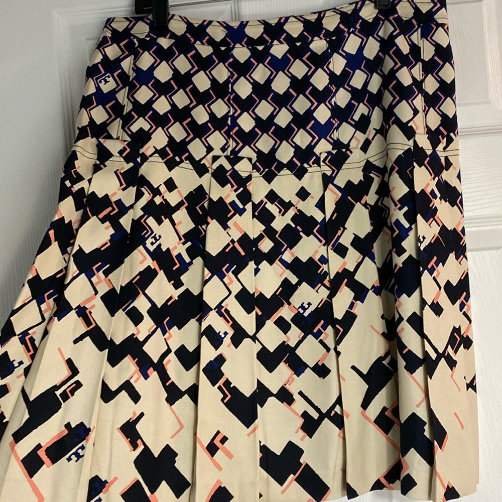 Tori Burch pleaded multicolored skirt